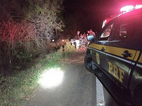 Veículo retornava de Santa Maria com pacientes quando colidiu em um animal