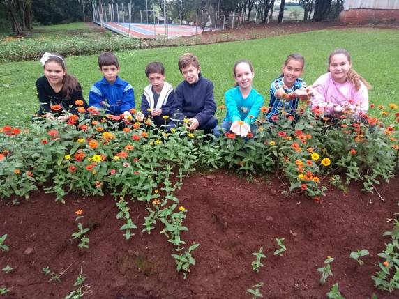 Ações ambientais são realizadas pelas escolas municipais durante todo ano letivo.