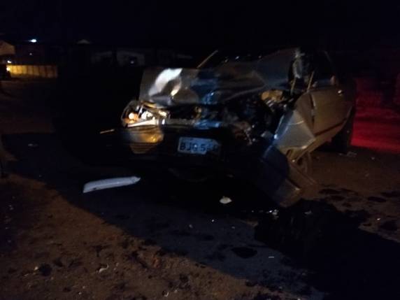 Jovem fica ferido em colisão frontal entre carro e carreta em Passo Fundo - foto 3