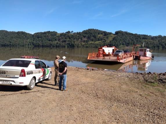 Foram feitas barreiras em todos os acessos do estado por 12 horas