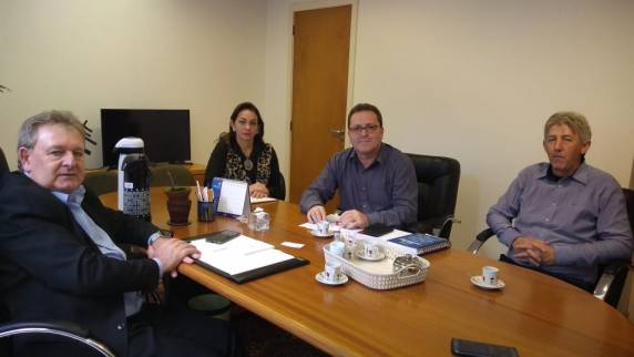 Executivo Municipal de SJI esteve na Capital gaúcha em busca de investimentos para o município - foto 2