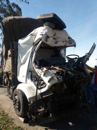Tragédia na BR-116: motorista de caminhão de Concórdia morre em acidente com três caminhões na região de Santa Cecília - foto 3