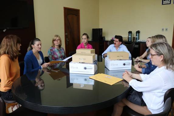 Escolas municipais recebem projetores interativos e lousas digitais - foto 2