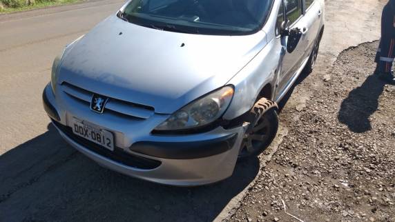 Colisão entre dois veículos resulta em uma mulher ferida na BR 392 em Porto Xavier - foto 2