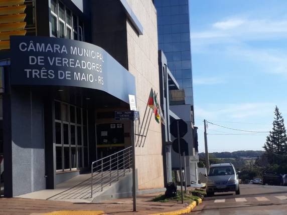 O vereador escreveu uma nota e enviou para nossa produção