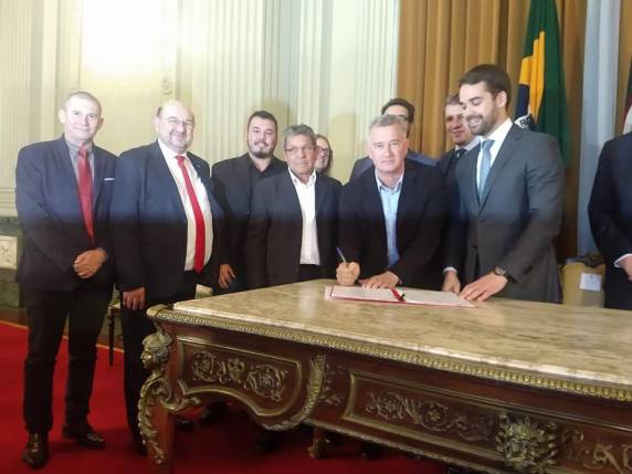 Prefeito de Novo Machado anuncia conquista de importantes verbas para calçamento de ruas - foto 3