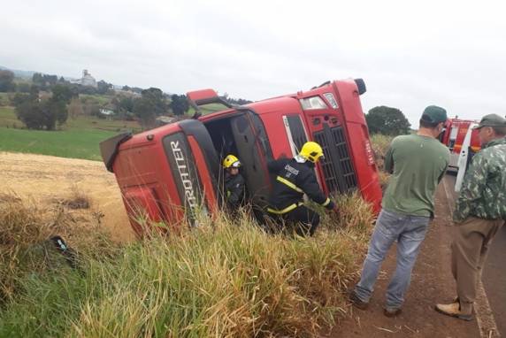 O motorista teria perdido o controle do veículo em uma curva