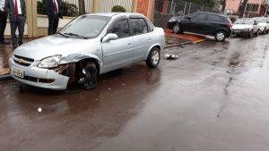 Jovem é preso após transitar em alta velocidade pela cidade, colidir contra carros estacionados - foto 4