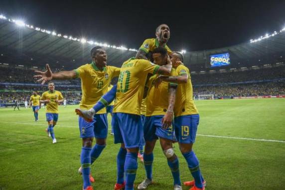 Seleção treinada por Tite espera pelo confronto Chile x Peru para conhecer adversário na decisão