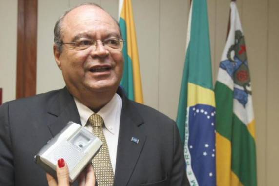 Sadi Paulo Castiel Gitz cometeu suicídio durante evento com a presença de ministro e governador sergipano