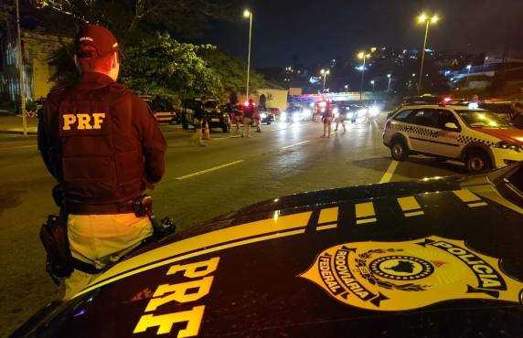 PRF flagra quase 3 mil motoristas sob efeito de álcool no 1º semestre nas rodovias federais catarinenses - foto 3