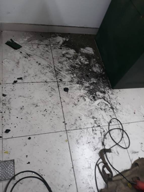 Agência bancária é arrombada em Cruz Alta - foto 4