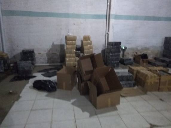 Polícia apreende caminhão com 4,6 toneladas de maconha em Porto Alegre - foto 3
