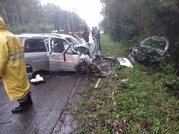 Colisão frontal deixa cinco feridos na BR 290 - foto 2
