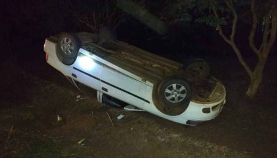 Acidente entre dois carros deixa cinco pessoas feridas na BR 282 - foto 2