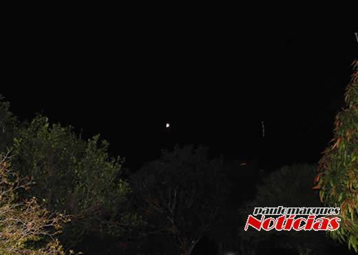 Eclipse parcial da Lua visto em Três de Maio - foto 3