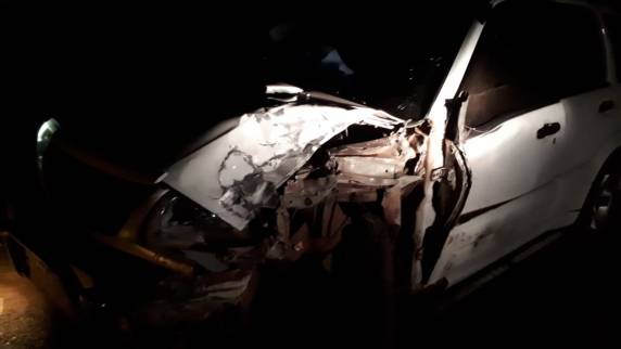 Uma mulher foi socorrida pelo Corpo de Bombeiros após um acidente de trânsito entre dois veículos no início da noite deste sábado, 20, em Três Passos. O acidente aconteceu, por volta das 19h40