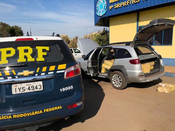 PRF apreende 445 quilos de maconha e prende três pessoas por tráfico em Sarandi - foto 2