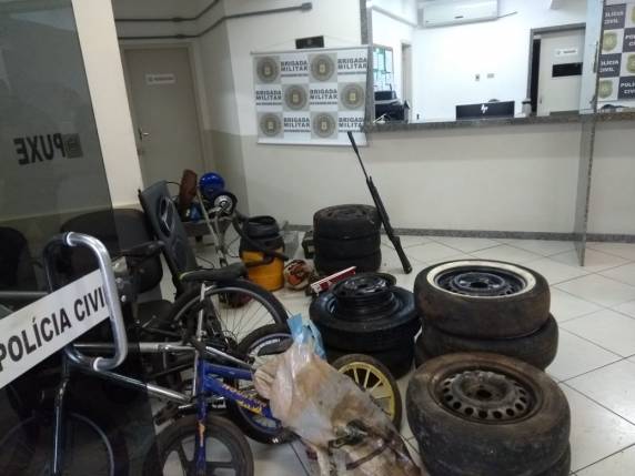 Jovem é preso por receptação no momento que depenava veículo, em Santo Ângelo - foto 2