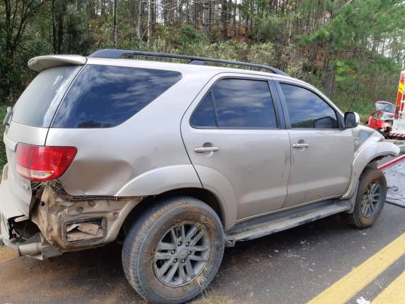Colisão envolve três veículos e deixa um morto na BR 282 em Joaçaba - foto 2