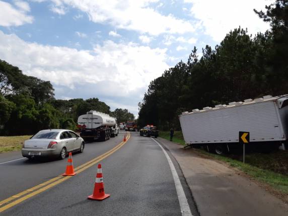 Colisão envolve três veículos e deixa um morto na BR 282 em Joaçaba - foto 4
