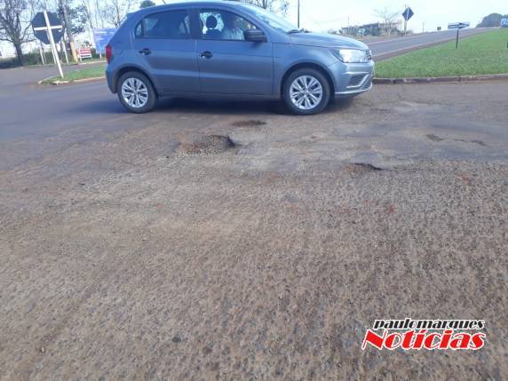 VÍDEO; crateras se formam no entorno do trevo da Pica Pau, em Três de Maio - foto 3