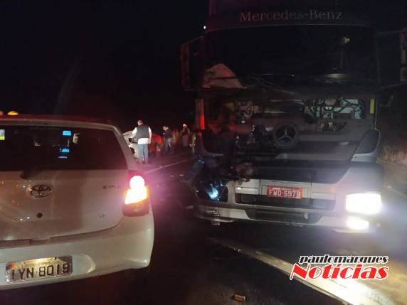 Grave acidente envolve dois carros e uma carreta na BR 285, em Bozano - foto 5