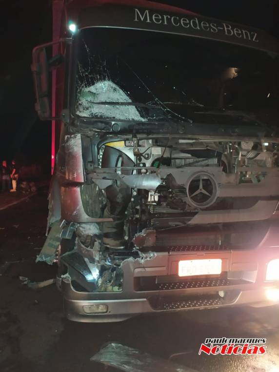 Grave acidente envolve dois carros e uma carreta na BR 285, em Bozano - foto 2