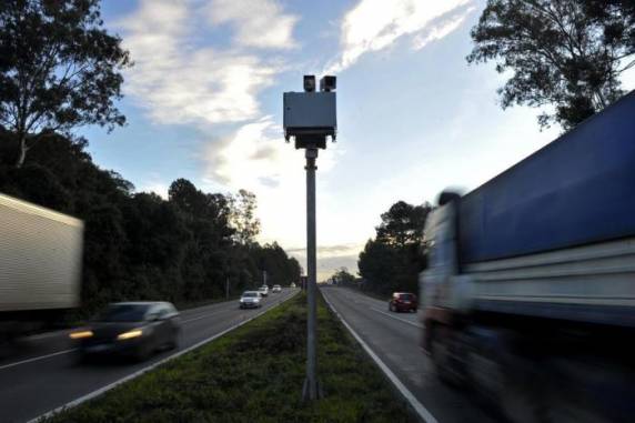 Em 2019, quantidade de infrações aplicadas por hora chega a 304 em vias gaúchas. É a menor média desde 2014