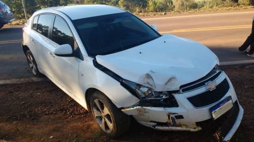 Saída de pista ocorreu na tarde deste domingo