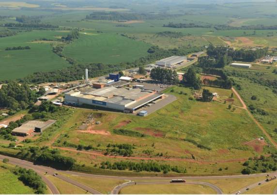 Conforme comunicado das empresas, a produção e distribuição das marcas de leite Ninho e Molico serão de responsabilidade dos Laticínios Bela Vista, que entre as marcas de seu portfólio, possui a Piracanjuba