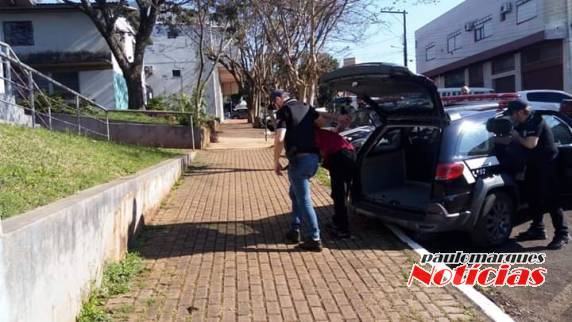 Homem e mulher foram presos pela Polícia Civil por tráfico de drogas, em Tenente Portela - foto 5
