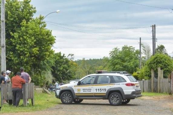 Outras quatro pessoas ficaram feridas e foram transferidas para Porto Alegre