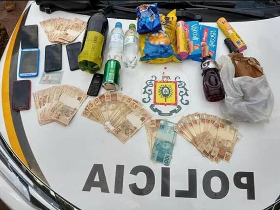 Duas profissionais da área da saúde estão entre os quatro presos por ataque a banco em Vale Verde - foto 3