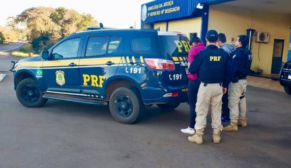 PRF, BM e PC apreendem 150 quilos de maconha e prendem 5 pessoas por tráfico em Passo Fundo - foto 3