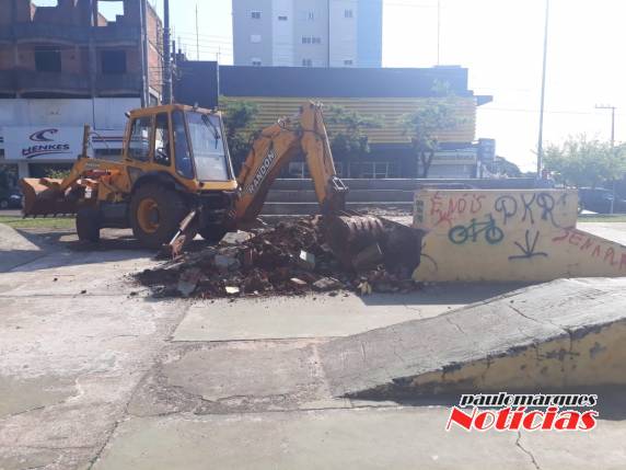 Começaram as obras de revitalização da Praça Henrique Becker Filho - foto 2