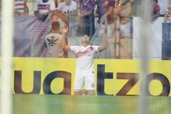 Wellington Silva marcou o único gol da partida aos 20 minutos do segundo tempo