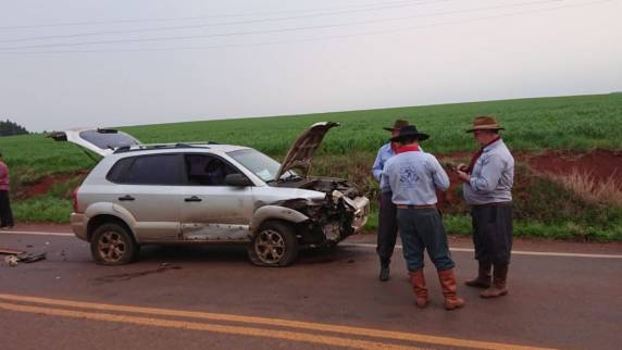 Veículo de prefeitura se envolve em acidente na ERS 317 em Coronel Bicaco - foto 6
