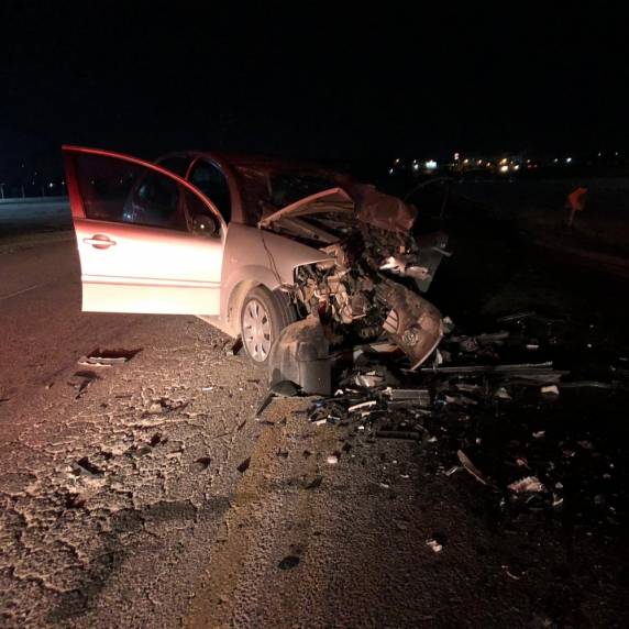 Quatro pessoas ficam feridas após carros baterem de frente na BR-470 em Navegantes