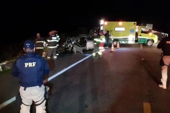 Colisão ocorreu em Cristal, no km 421 da rodovia