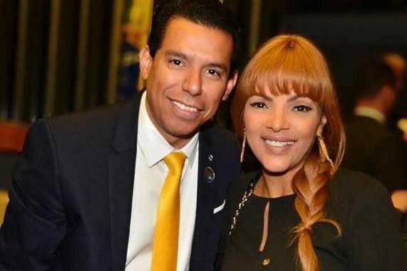 Maria Edna do Carmo afirmou ainda que um neto teria contado que a deputada mandava colocar remédios na comida de Anderson do Carmo