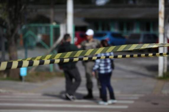 Homem ataca alunos com machadinha em escola de Charqueadas - foto 3