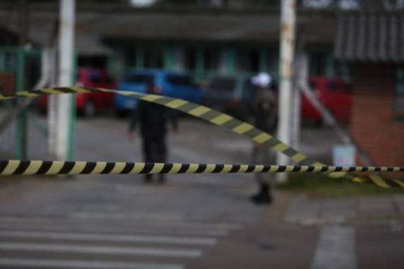 Homem ataca alunos com machadinha em escola de Charqueadas - foto 5