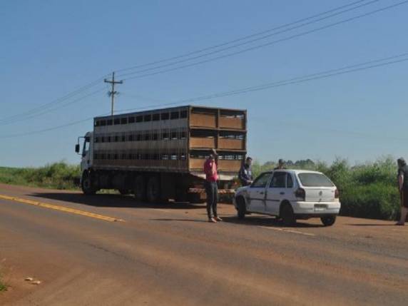 Um acidente de trânsito foi registrado por volta das 14 horas dessa quarta-feira em Tenente Portela. Um caminhão com placas de Augusto Pestana, ingressava na RSC-472