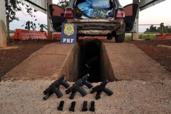 Elas foram abordadas na BR-277, em São Miguel do Iguaçu, no oeste paranaense