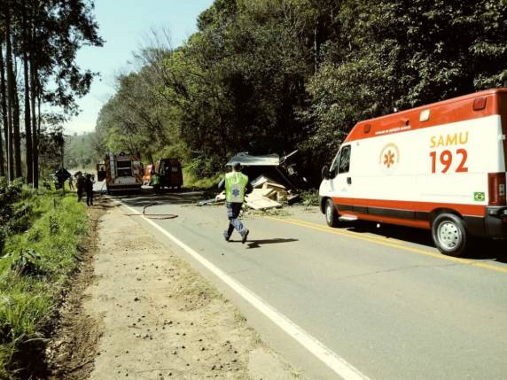 Motorista de caminhão morre e outros dois ocupantes feridos na SC-283 entre Concórdia e Seara - foto 3