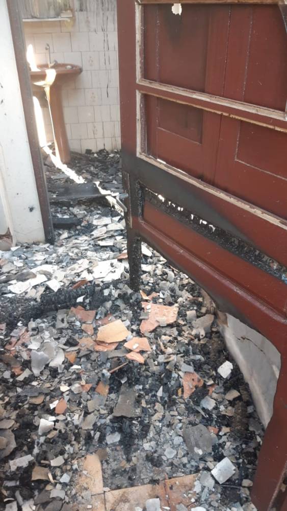 Família perde tudo em incêndio na linha Faguense, em Frederico Westphalen - foto 4