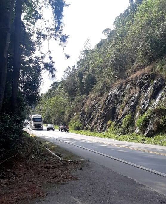 PRF flagra 66 motoristas ultrapassando em local proibido na BR 282 em Águas Mornas - foto 3