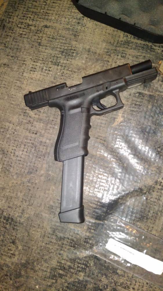 Ação conjunta PRF, PM e Civil apreende 230 kg de maconha e uma pistola na BR 282 em Campos Novos - foto 5