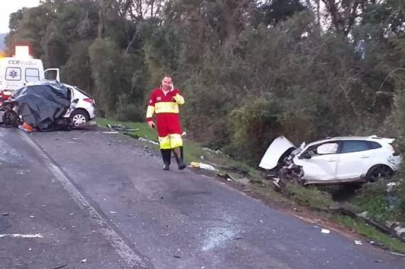 Colisão ocorreu no km 236 da rodovia, em Soledade, na madrugada desta sexta-feira
